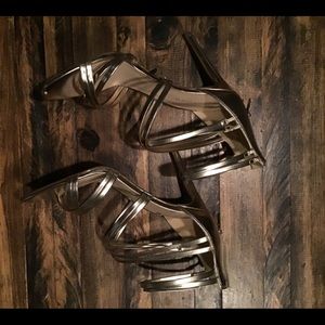 Marc Fisher Gold Heels!